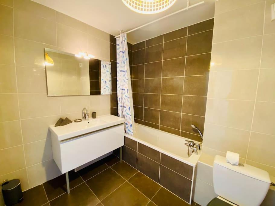 "Loulou" T1 Moderne Et Lumineux, Centre Ville, Wifi, Parking Sete Bagian luar foto